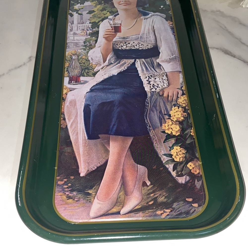 1983 Coca-Cola Dark Green and Gold Antique Style Serving Tray - Picture 5 of 17